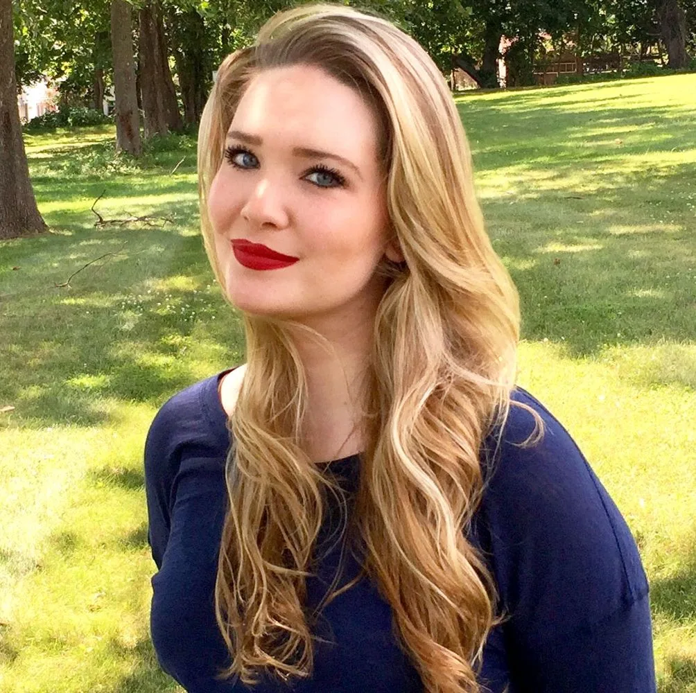 Sarah J. Maas